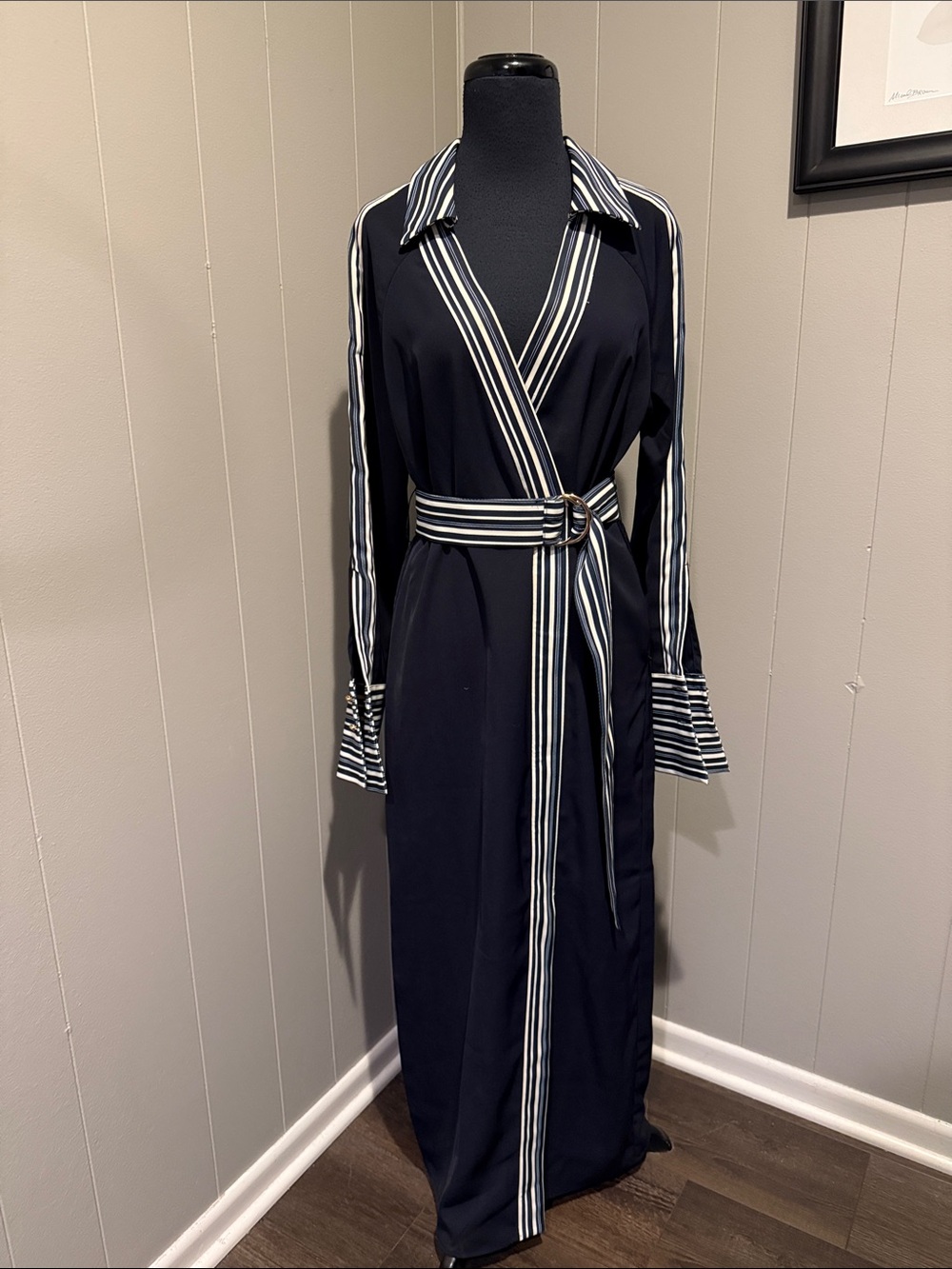 B45 Karen Millen Women’s 8 Navy with White Trim Long Sleeve Wrap Maxi Dress